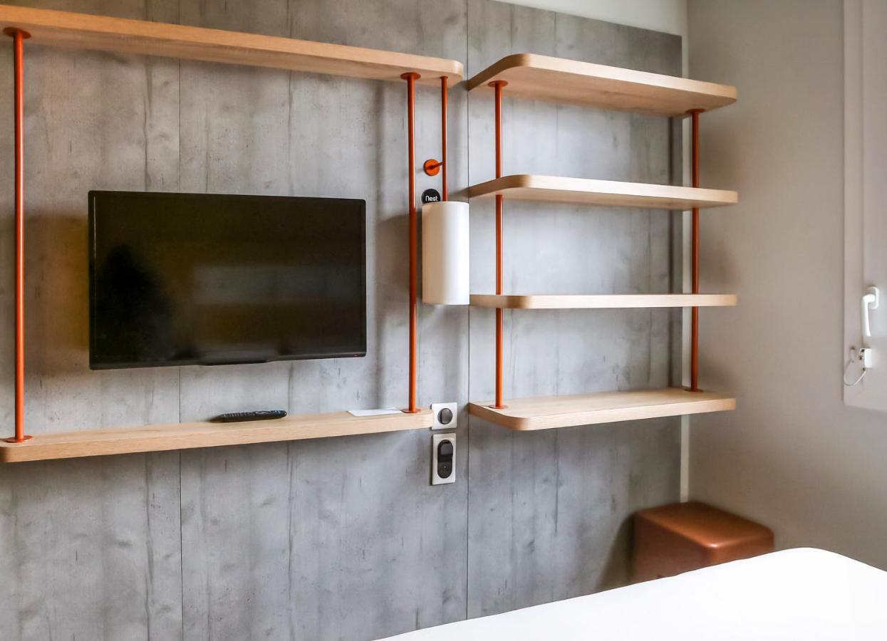 Ibis Budget Rouen Centre Rive Gauche Bagian luar foto